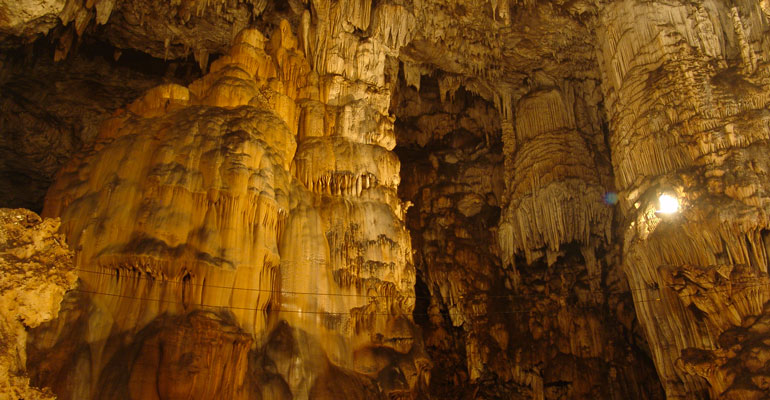 Les grottes de Lanquín